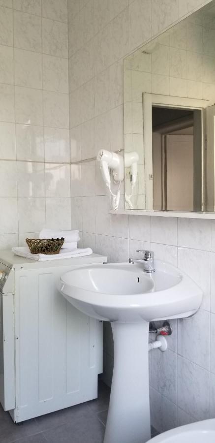 Spacious And Cozy Apartment - Ajia Apartment ティラナ エクステリア 写真