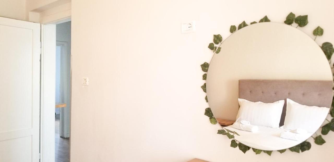 Spacious And Cozy Apartment - Ajia Apartment ティラナ エクステリア 写真